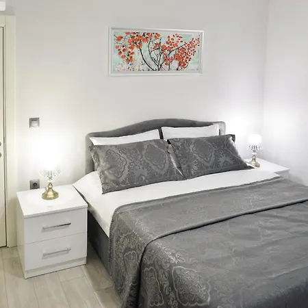 Melissa Apartment *